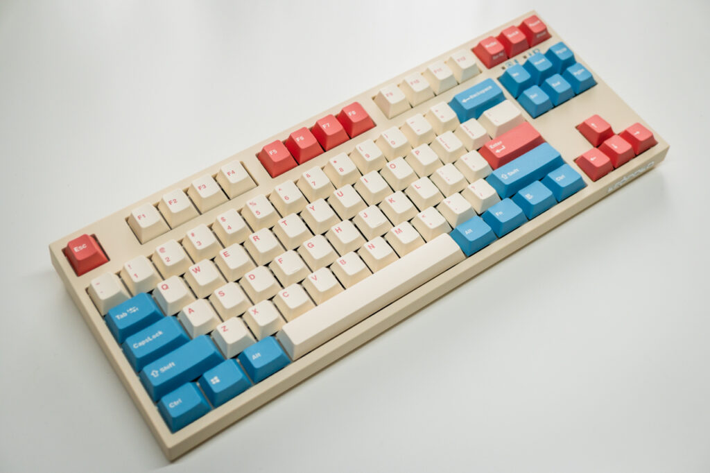 Leopold FC750RBT V2 MX2A in Coral Blue