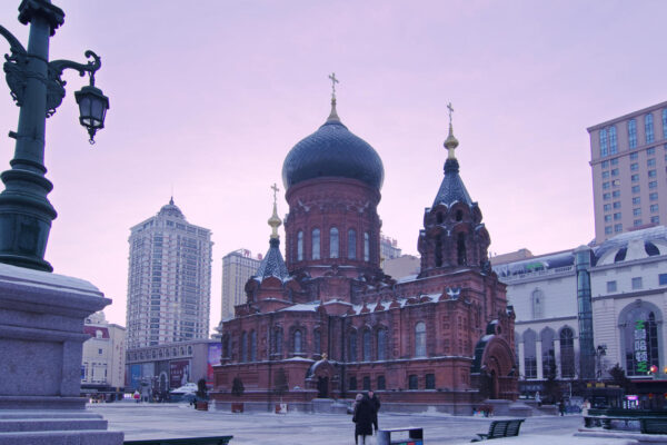 Photographing Harbin at –20°C, From Architecture to the Streets with Pentax K-70